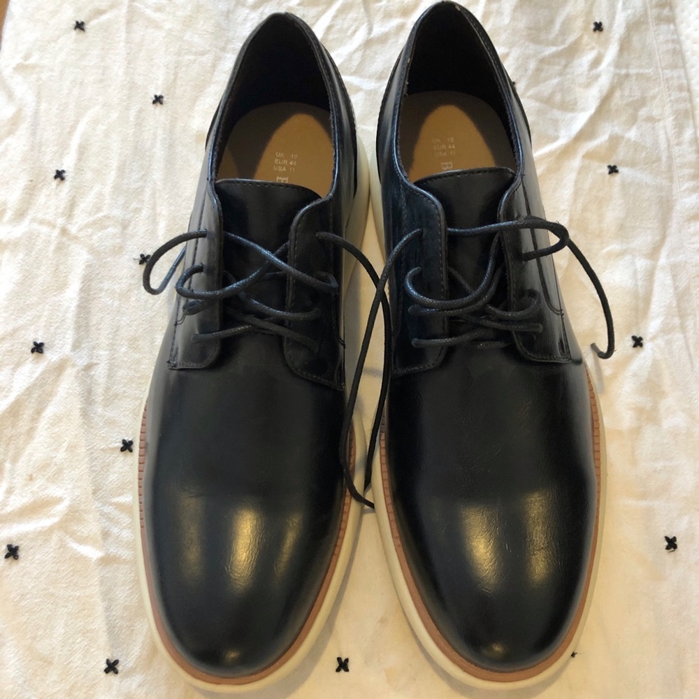 Men’s dress shoes - brand new!